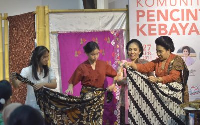 SMP STRADA PELITA PEJOMPONGAN IKUT “TEMU KOMUNITAS PENCINTA KEBAYA”